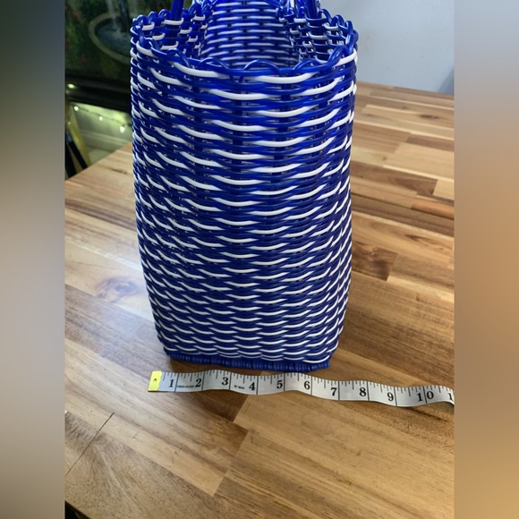 Cesta Basket Tote Bag | NWOT| dimensions are L13 1/2 x 6 1/2W x 11 H - Picture 7 of 7